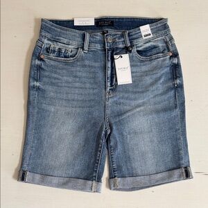 Judy Blue Faded Light Blue Denim Bermuda Shorts NWT XL